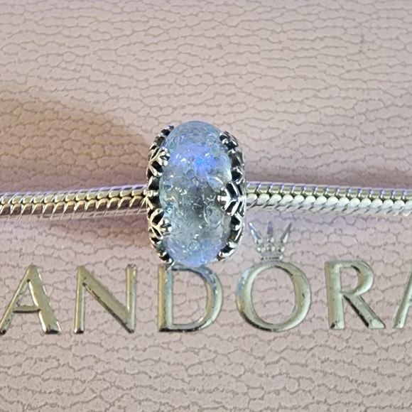 Pandora Winter Blue Snowflake Murano Charm - Picture 2 of 9